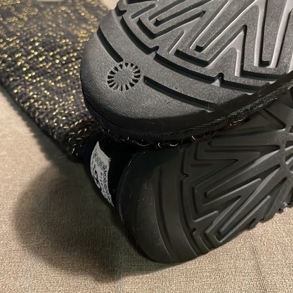 UGG Classic Cardy Knit Gold & Black Sweater Boots Size 6 - Picture 5 of 11